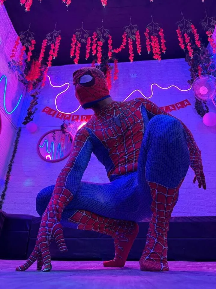 Vedetto Sensual Hombre Araña a domicilio Santiago