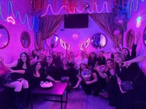 Despedida de soltera con show de vedetto en Santiago